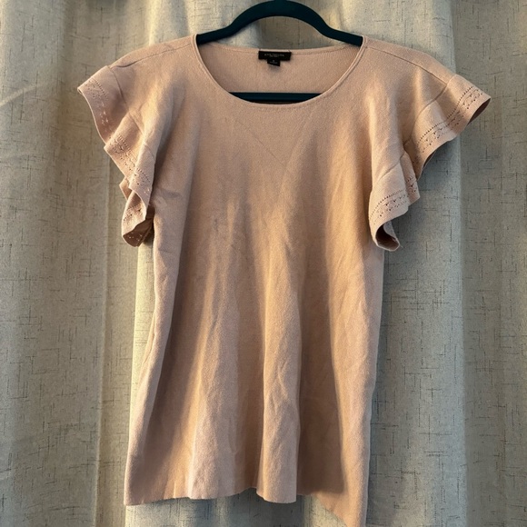 Ann Taylor Factory Pale Pink Sweater Top with flutter short sleeves. Size M. - Picture 1 of 4